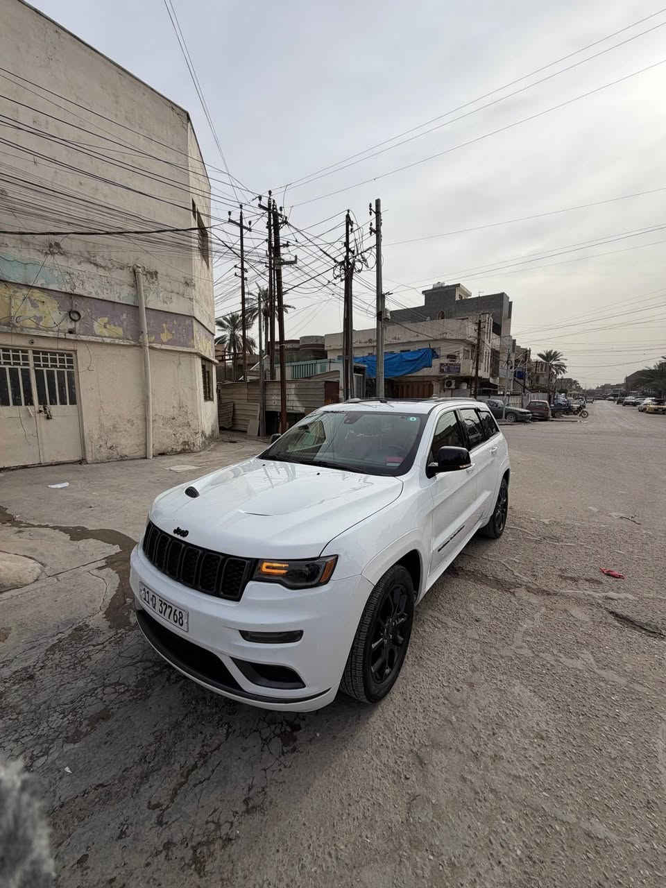 للبيع جيب limited X
لمتد اكس موديل ٢٠٢٠ 
رقم بغداد الجديد بأسمي 
هزة جديدة ماشية ٨٥ مواصفات : 
فتحة
محرك ٣٦٠٠
شاشة جبيرة + كامرا دوارة
رادار جانبي + نقط عمياء
كشنات  جلد  + ثنينهن كهرباء
كشنات خزن ميموري
  تدفئة كشنات امامي  
تدفئة ستيرن
شفتات ستيرن
سستم صوت + دمام خلفي
تشغيل عن بعد
مري قلاب عند الرجوع
اشاير مري
هيتر مري
جنطة كهرباء
حساس خلفي
دبل كزوز
لايت led + منظومة زنون اصلي
بريك تلقائي عند الرجوع
نظام اوتو ستوب عند الوقوف
نظام eco,sport
ماسحات اوتو
ويل حجم٢٠
وباقي المواصفات المعروفة 
ماشيه ٨٥ الف وحادثهة دعاميه  امامي  وبنيد كلير من امريكه موضح بصوره  وصور الحادث موجودة 
والسعر ٢٧٥$  ورقة  وبيها مجال للشراي للاستفسار 
***********
مكاني بغداد مشتل

