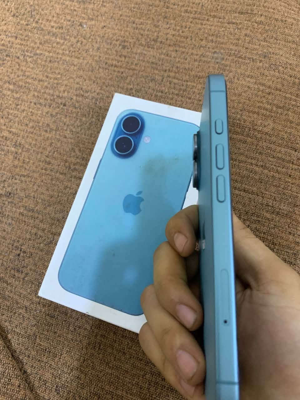 آيفون ١٦ • ١٢٨ • بطارية ١٠٠