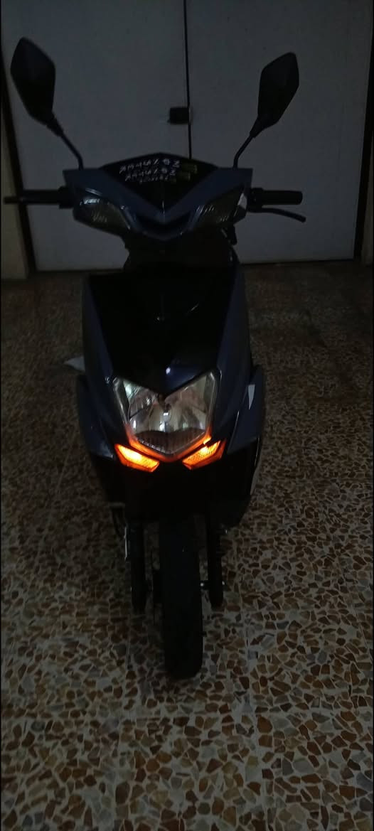 عندي هاذا المطور للبيع مستعمل قليل سرعه 75 حقيقي وهذا سعر 500 الف وبي مجال وهذا رقمي ***********.      وهذا الاسيه ***********
