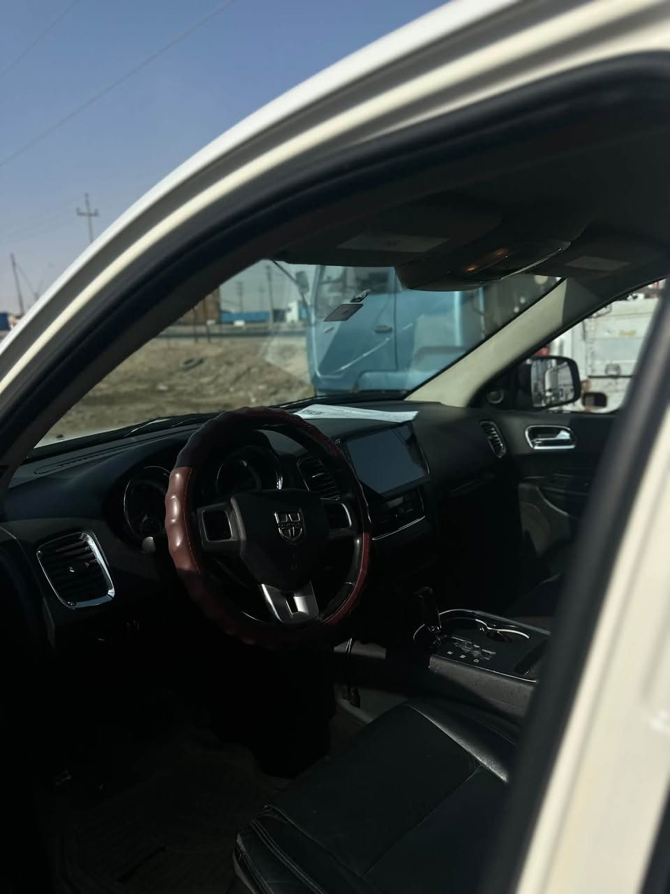 ادوات ادوات
السلام عليكم 🌹

🚘 سيارة دورانجو موديل 2013
🇺🇸 وارد أمريكي
🔒 مكفولة من القصة
💡 بيها لايتات
🔧 محرك 6 سلندر 3.6
✨ فول مواصفات
🚗 السيارة بيها تراملات أيمن
🔩 قير ومكينة كفالة
🔧 حديدية جديدة
🔥 عشاير نربول كفاله 
سياره حلوه سعرها حلو 

📌 القصد: السيارة مكفولة، السعر خاص 
***********

نص مكتوب في الصور:
- HONOR X9c