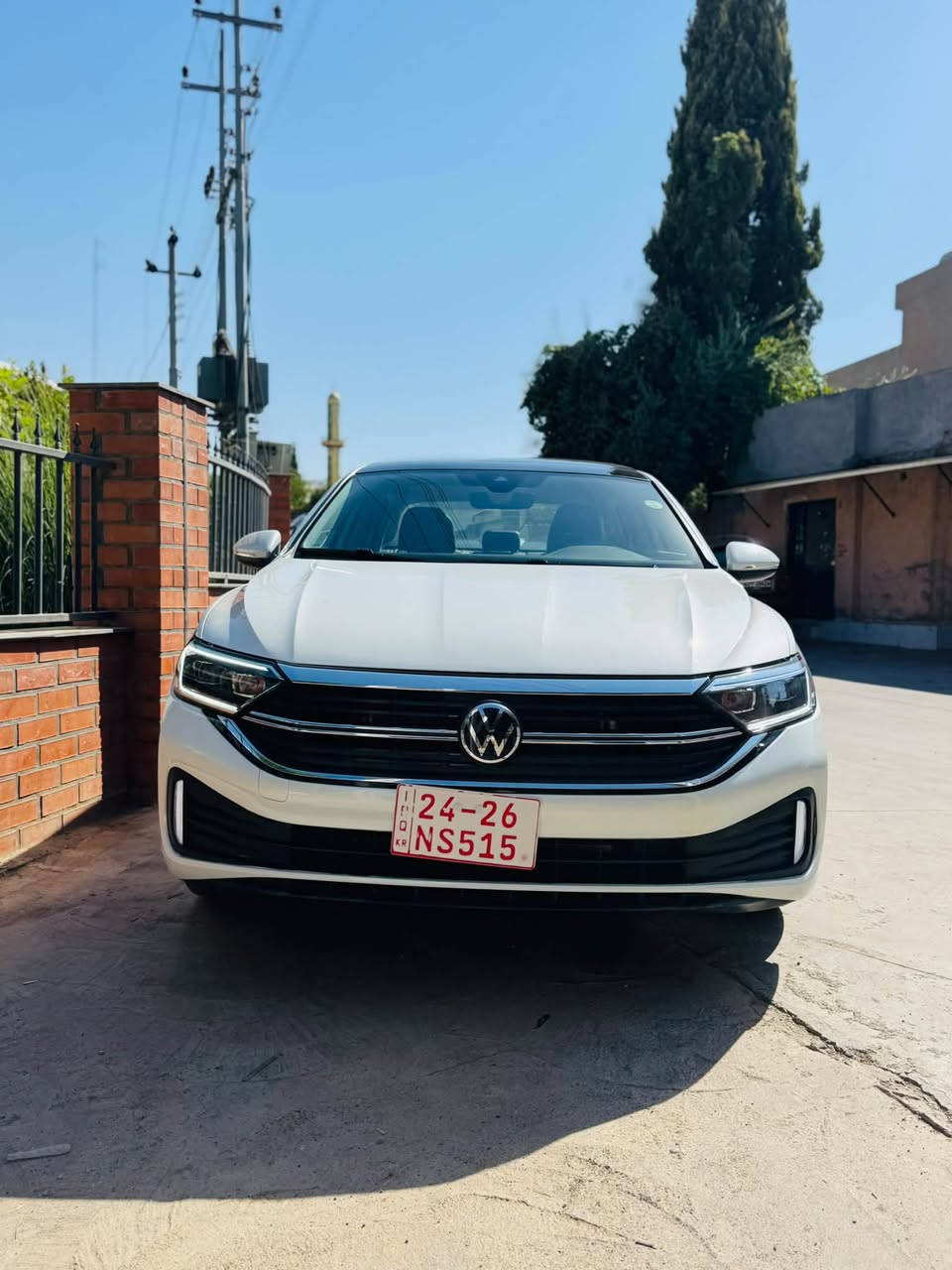 Volkswagen Jetta 2024 Sel premium
11 هەزار مایل ڕۆیوە 
بۆنید و جملغ سایەق بۆیاخە بئ ناو بئ ارباگ 
پێشو پشت بیلادی 
ناو قەیسی 
ژمارە کاتی ٣ مانگی لەگەڵە 
گێڕو مەکینەو کارەبایی بە شەرت 
رقم شاصی 3VWGM7BU3RM076377
گەر مشتەریت نامە بنێرە یان تەلەفون بکە 
***********
***********
