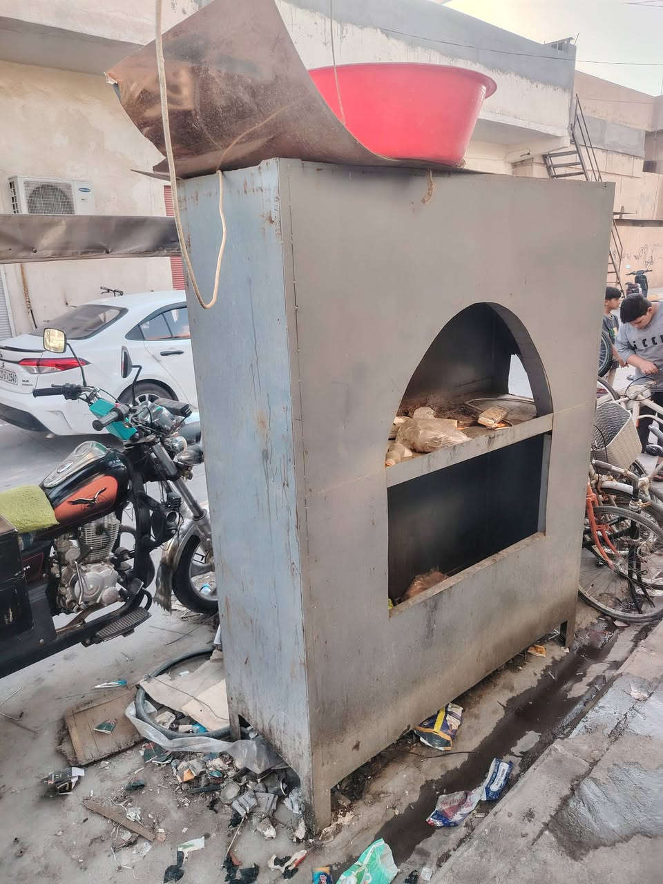 غراض مطعم للبيع
***********
