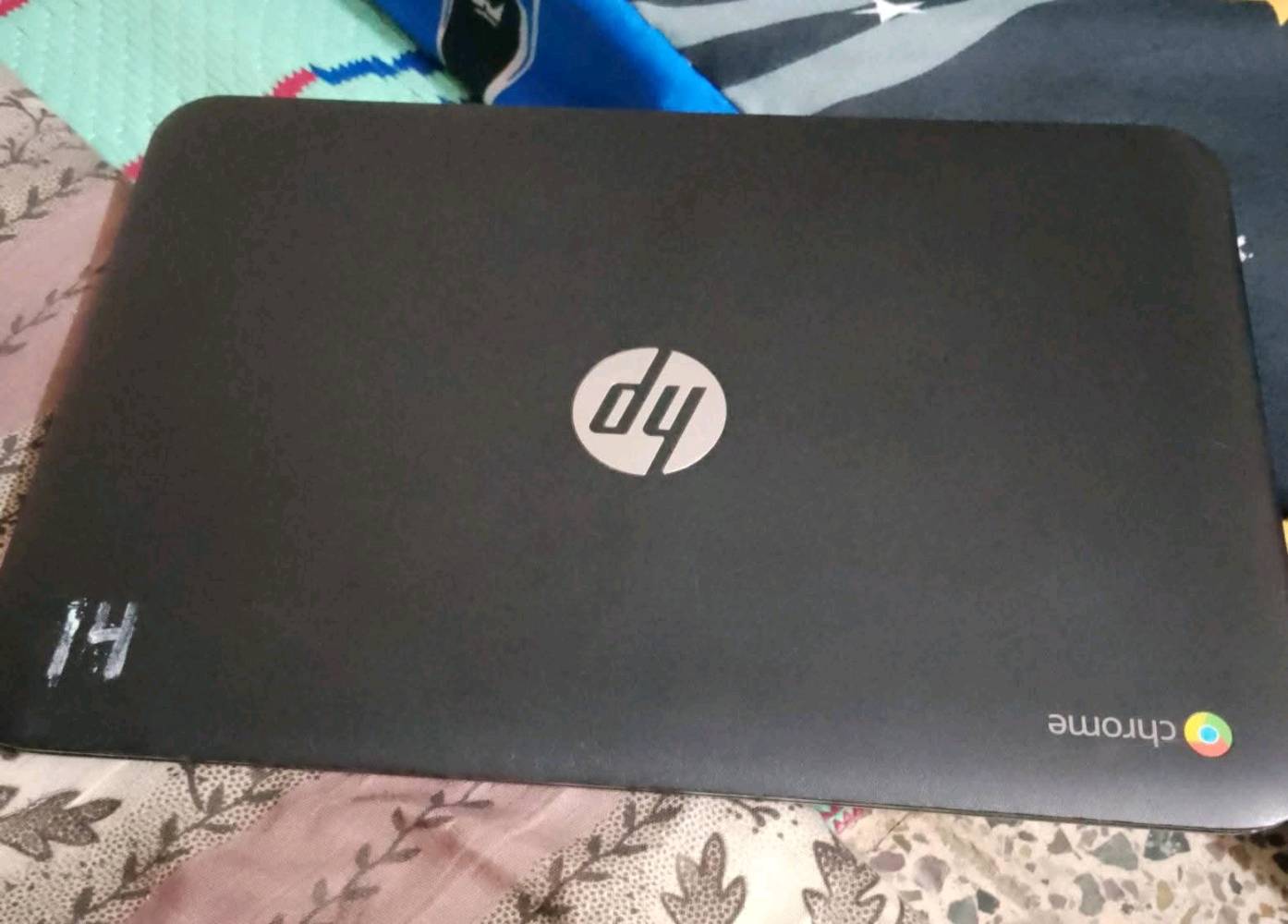 السلام عليكم لابتوب hp للبيع نضيف مستعمل قليل
🔹 المواصفات: • المعالج: Intel Celeron N2840
• سرعة المعالج: 2.16GHz
• الرام: 4GB
• النظام: Windows 10 Pro 64-bit
• مناسب للدراسة، التصفح، اليوتيوب، الأوفيس. 
💰 السعر: 100 وبي مجال للشراي
📍 المكان: الدوره_أبودشير
رقم الهاتف : ***********