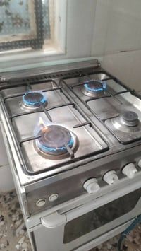 طباخ • ٤عيون • نظيف