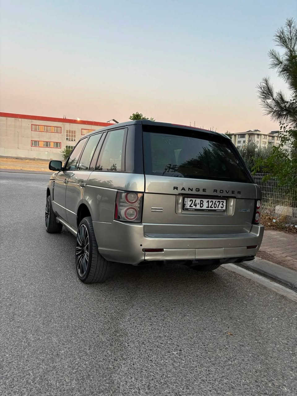 رانج روفر فوك ٢٠١١
***********
١١٠$
