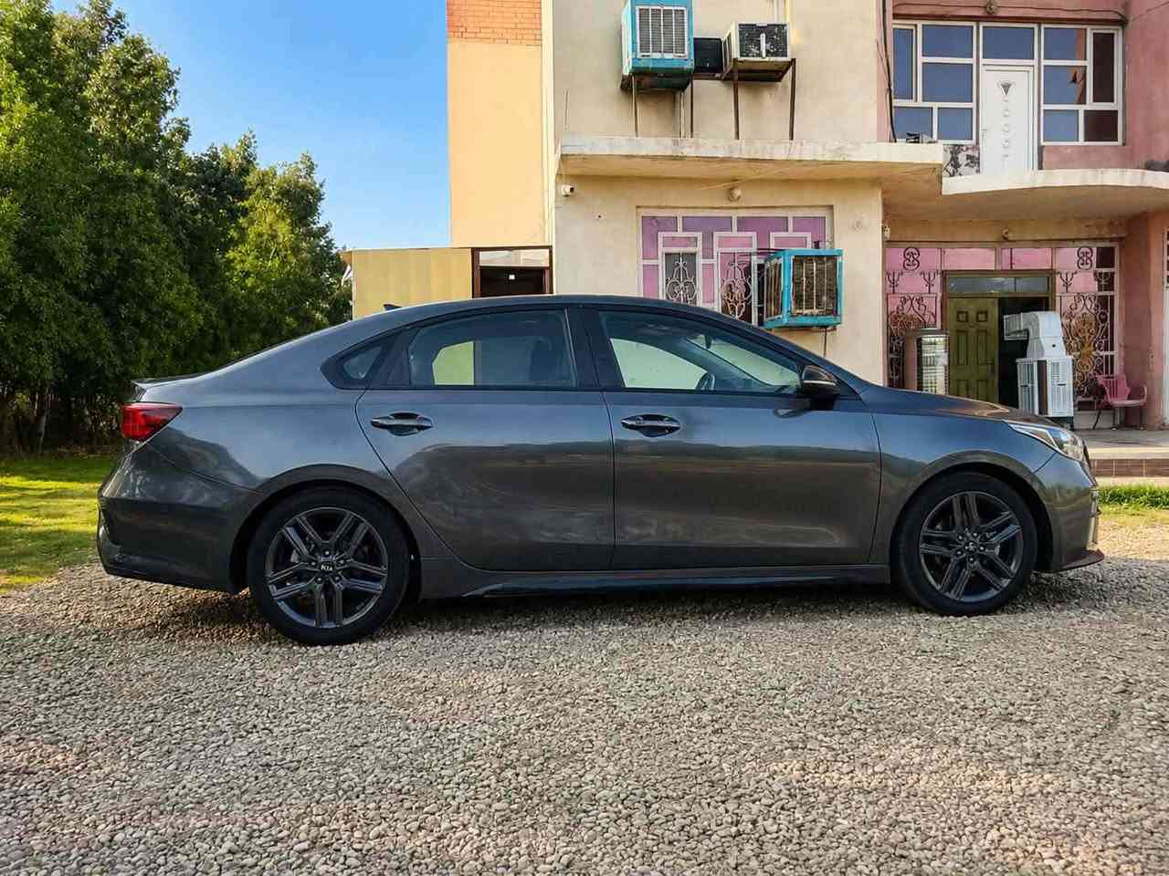 سلام عليكم 
للبيع كيا فورتي مديل 20 جيتي لاين وارد امريكي رقم بغداد انكليزي حادثها  جاملق امامي وباب موجود صور المنشور صور الحادث بيها صبغ جهه  واحده فقط مجرد توحيد لون بدون دواخل 
فول مواصفات 
محرك 2000دوش
ماشيه 101mei
فتحه 
بصمه 
نضام سبورت
كشنات جلد 
سياره حلوه مابيها كل نقص 
مانع انزلاق 
راردار تحذير
#عنوان بابل ناحيه الامام 
#السعر116وبيها مجال
#لاستفسار ***********
