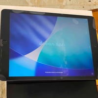 ايباد ٩ • ذاكرة ٦٤ • بطارية ٩١%