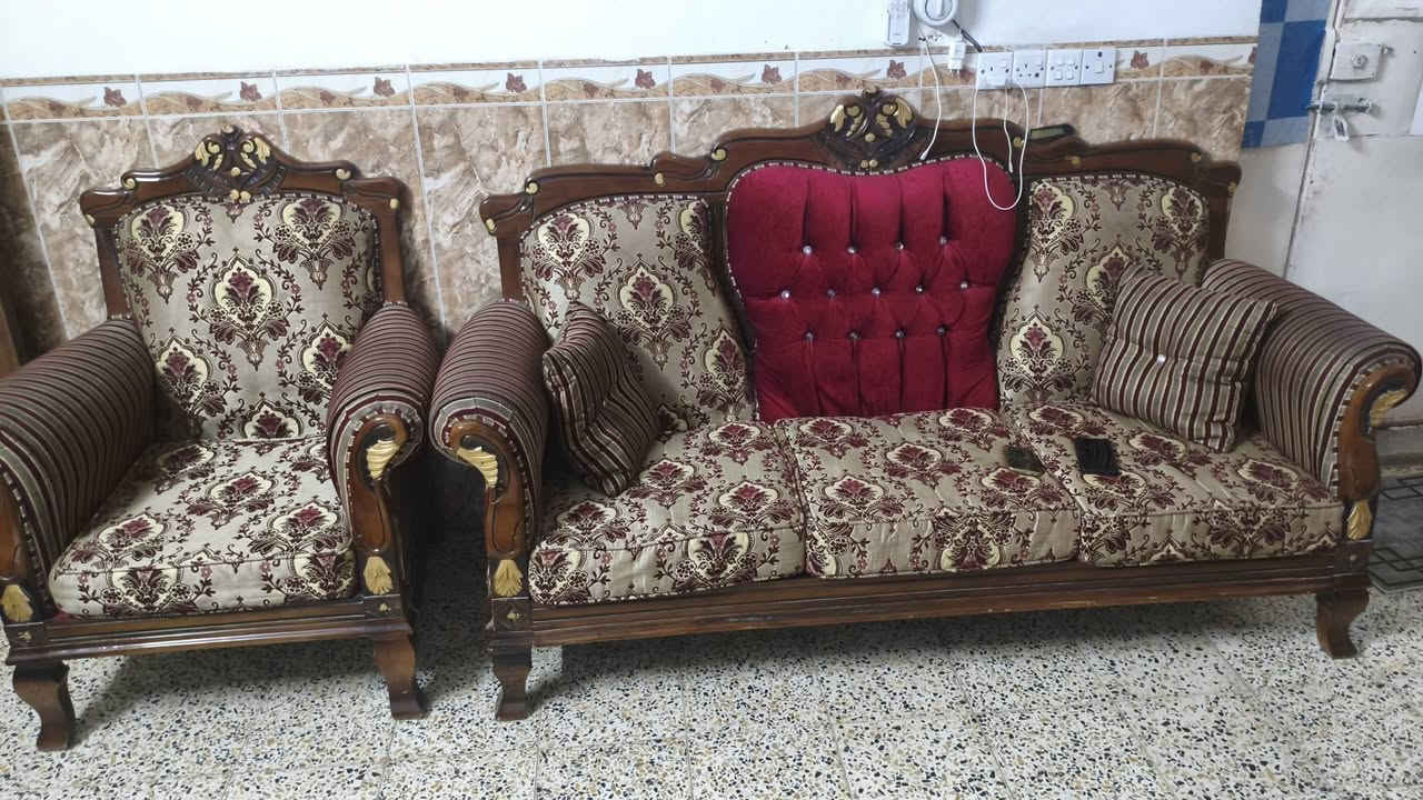 اتخم قنفات 10مقاعد صاج الاصلي نضيف كولش السعر 500وبيه مجال العنوان بغداد ابوغريب ***********الهاتف فقط 

***********واتساب بيه
