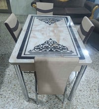 ميز طعام مستعمل نظيف مع 6 كراسي للبيع.. المكان بغداد  للتواصل واتساب  ...