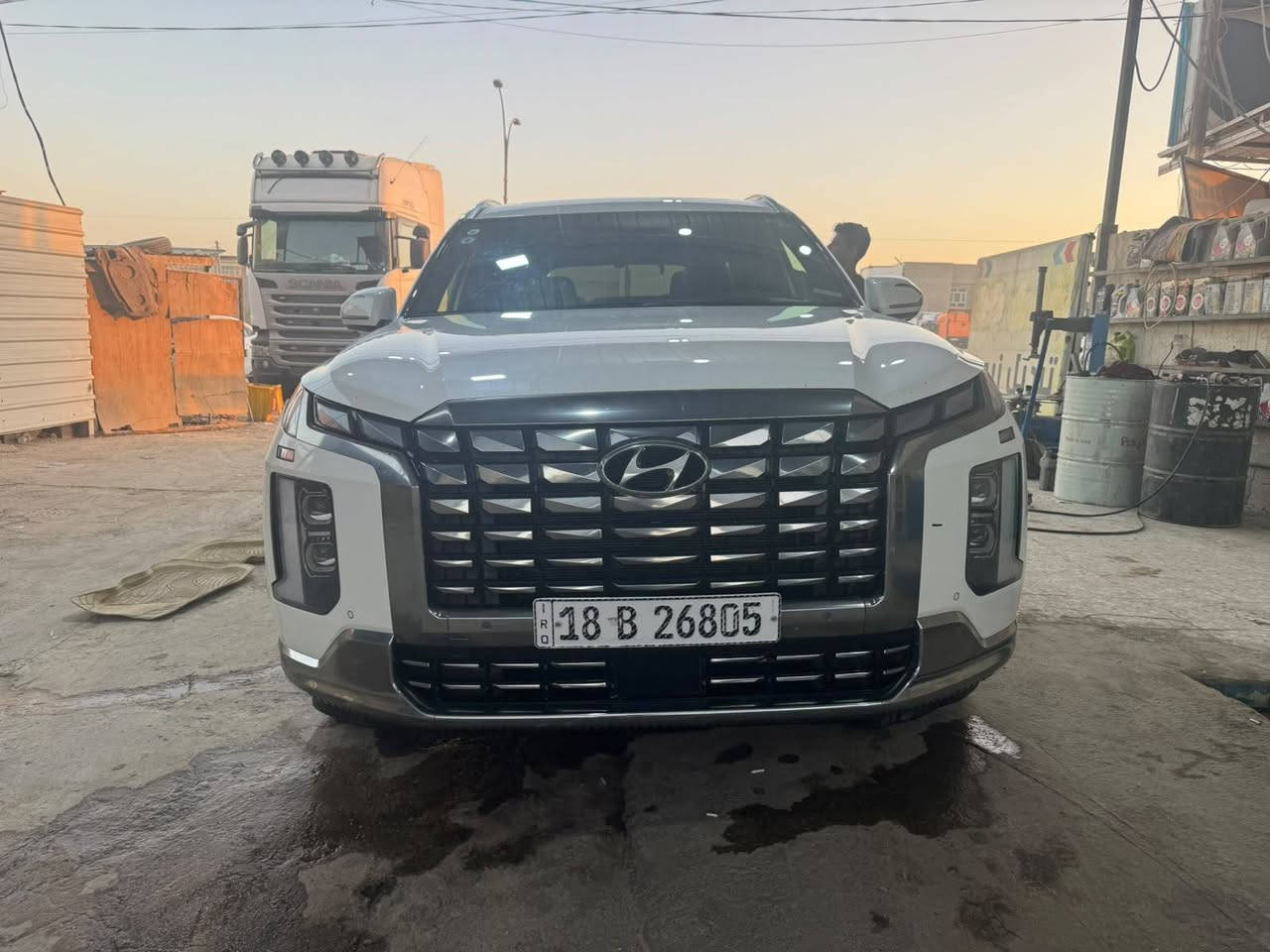 هونداي بلسايد 2024 فئة گلگرافي  فول 1/1 اعلى فئة
1 - اللون / ابيض

2 - العداد  / 60 الف ميل قابل للزيادة 

3 - الرقم بابل شهداء باقي اقل سنه و 3 اشهر

4-  شاشة عرض(داتا شو)

5- المحرك   v6    3.8 <كير ومحرك شرط  +تبريد ثلج❄️>

- بصمة تشغيل + بصمة ابواب +تشغيل عن بعد نظام تقديم وترجيع السيارة عن طريق البصمة

- بانوراما اسود كنتاري

-  فتحة سقف عدد ٢

- سماعات هارمن گاردن

- رادار امامي  + خلفي+رادار جانبي  

- حساسات امامي + خلفي 

-  كامرات عدد 5  360 درجة 

- كشنات امامي خزن ميموري +مساج 

-  كشنات كهربائي تدفئة وتبريد

- كشنات ملكي7 راكب قلاب كهربائي 

- جميع الكشنات تدفئة تبريد ماعدا الكشن الثالث فقط تدفئة

- بردات جانبية

- تبريد مركزي امامي + خلفي منفصل التحكم

-تحكم ستيرن + شفتات

- تدفئة ستيرن 

- مرايا هيتر + تعتيم 

- صندوق كهربائي شفط

- وضعيات قيادة  

- ويل كب حجم  ٢٠ 

- اوتو هولد + نقطة عمياء 

- سايد بريك بصمة + مثبت سرعة

- شحن لاسلكي 

- إشارات بالمرايا  + إشارات جانبيه

- اوتو هولد

- تحديد مسار

-شاشة ديجتال كبيرة

-تشغيل عن بعد 

- استيرن رجاج

- نظام مانع انزلاق 

- نظام نزول منحدرات 

-كشنات Vip منفصل 

السيارة مكفولة كفاله عامة من الصبغ والبارد وال BDR
دعامية امامي فقط تبديل 
علما ان كل تفاصيل الدعامية اجه وي السيارة من داخل امريكا (كامرة ورادارات )

بدون ايرباك 
#السعر 322

مكان السيارة بابل ***********
