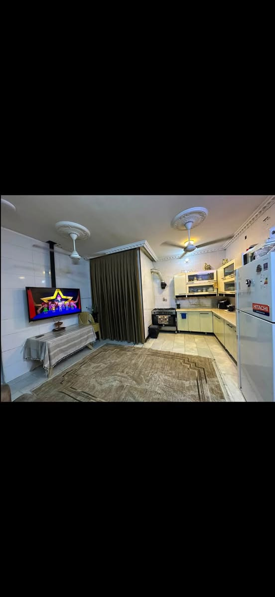 بيت  للبيع مساحته 125 متر واجهه 5 ونص ونزال 23  يحتوي ع 4 غرف نوم  هذه الأطابق الأرضي  استقبال ومطبخ  وحمام غرفة سويت  والطابق الثاني هم غرفة سويت وثنين عادي وحمام 
شعب حي تجار  مقابيل كلية الامام الكاظم سعر 310 وبي مجال 
للاستفسار الاتصال 

‭***********‬

‭***********‬

