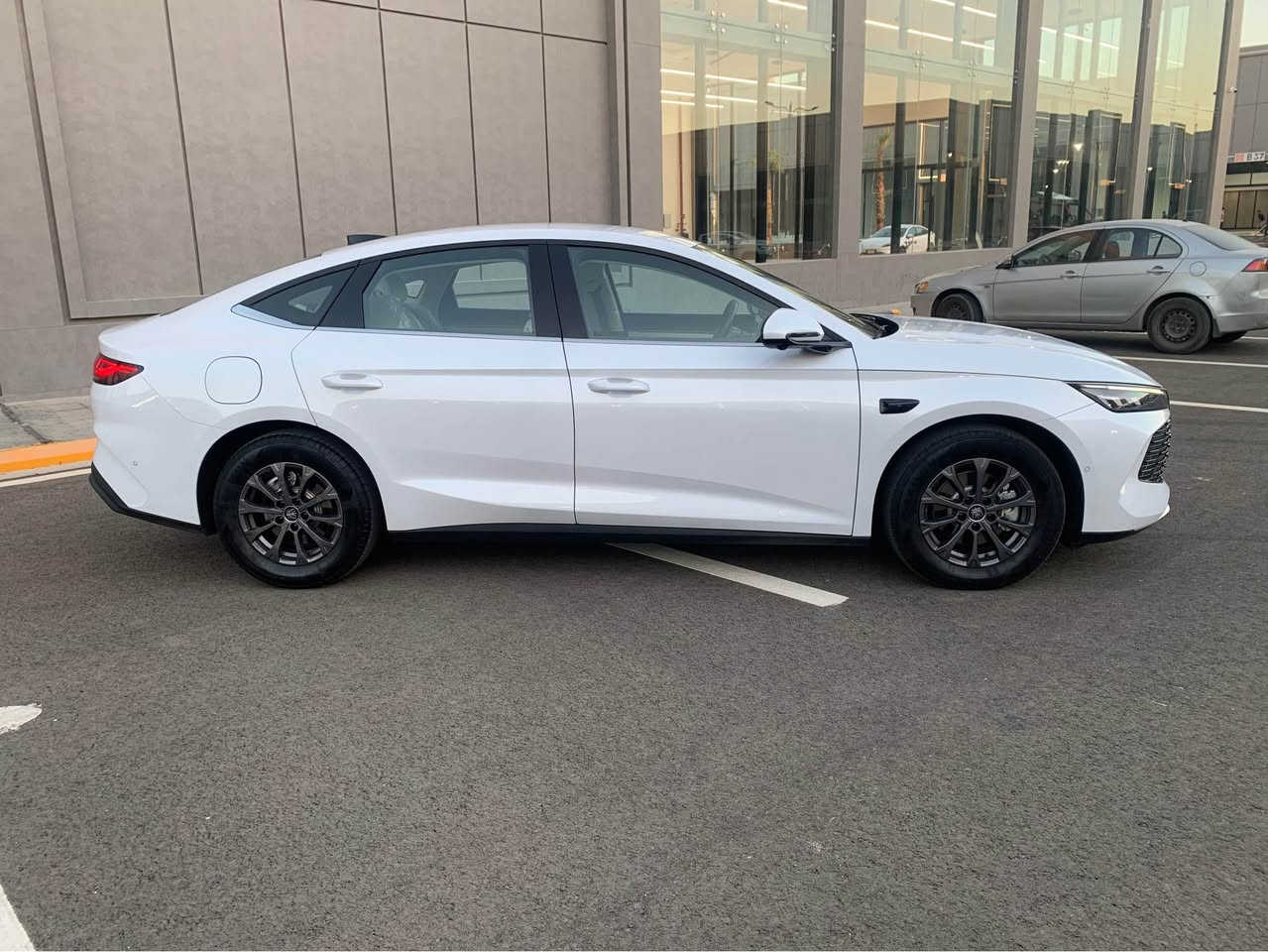 BYD QiN L
بي واى دي كين ئيل
٢٠٢٥ مواصفات ناو زه رد رادار ١٣ كاميره اوتو بارك اوتو درايف حه ساس بيش و بشت
باتري ٨٠ كم
٦٠٠٠كيلومه تر رويشتووه  
*********** أربيل, العراق

