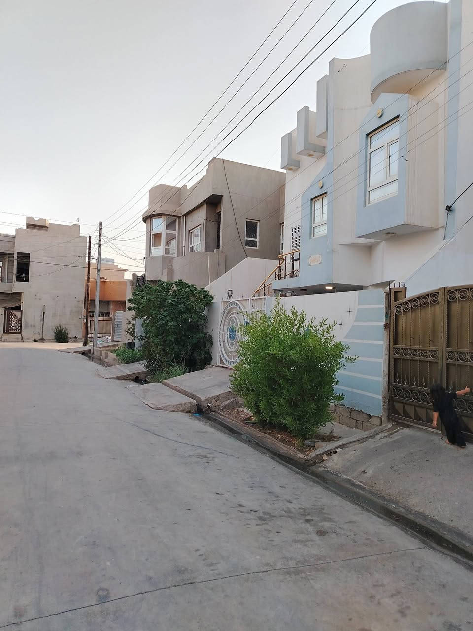 🏡✅ دار للبيع طابو
◀️ مساحه 120متر واجهه 8م
◀️ سعر مناسب 125مع مجال للمعاملة
◀️ عنوان مميز فرع هادى كركوك حي النصر
◀️ للتواصل
***********✅ 
***********✅ 
*********** ✅

