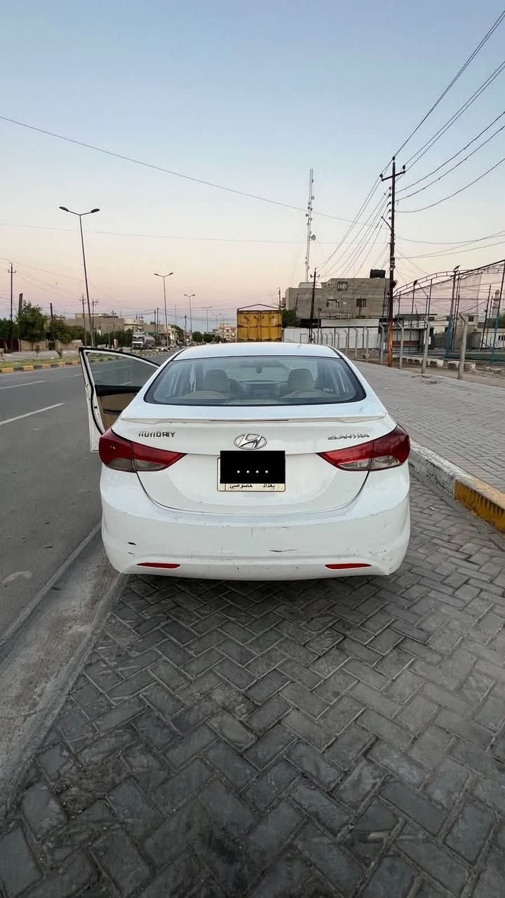 اعادة نشر بسبب الوعود الكاذبة
🚗 للبيع النترا 2014 خليجية – ✅فول مواصفات 🚗

✅ موديل 2014 خليجي
✅ اللون: أبيض
✅محرك 1800 دوش نوزل عريض
✅ قير أوتوماتيك

المواصفات:

• شاشة
• كاميرا خلفية
• فتحة سقف
• مرايا شفط (طي كهربائي)
• سيارة جاهزة للاستخدام اليومي
    * الصور تبين كل التفاصيل والسونار
📍 الموقع: بغداد – الغزالية

💰 السعر: 98ورقة قابل للتفاوض  

📞 للتواصل والاستفسار:  
***********
يرجى الاتصال أو مراسلة الخاص.

البيع للجادين فقط، والله يرزق البائع والمشتري.
