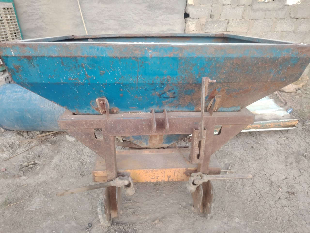 سلام عليكم باذره للبيع نضيفه سعر خاص  ترهم مروس مرازه عادي مكاني بابل كفل هاذه رقمي ***********
