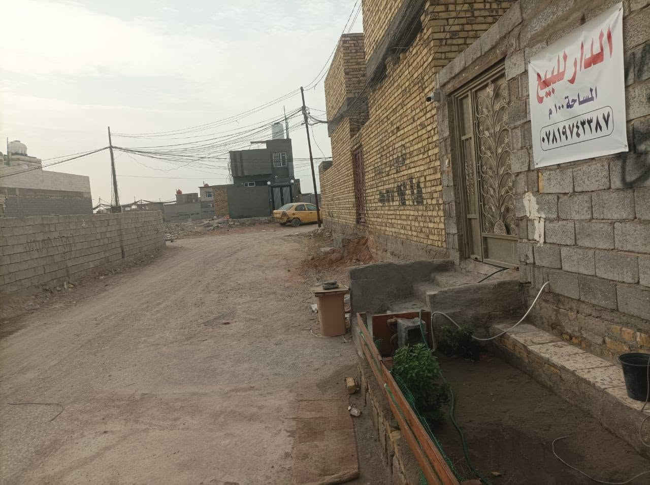 ١٠٠متر • منطقة راقية • ماء وكهرباء