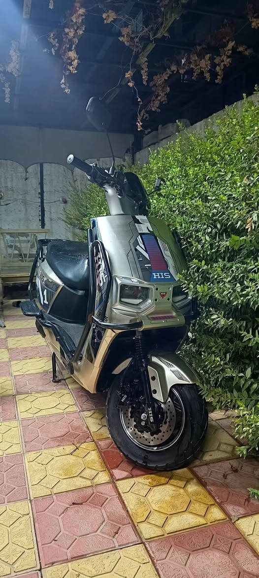 ماطور اي جي ايس 
ماطور نضيف مال شغل 
بطاريات شرط 
دبل اسويج صندوك خلفي مجود
السعر 525 وبي مجال 
***********
