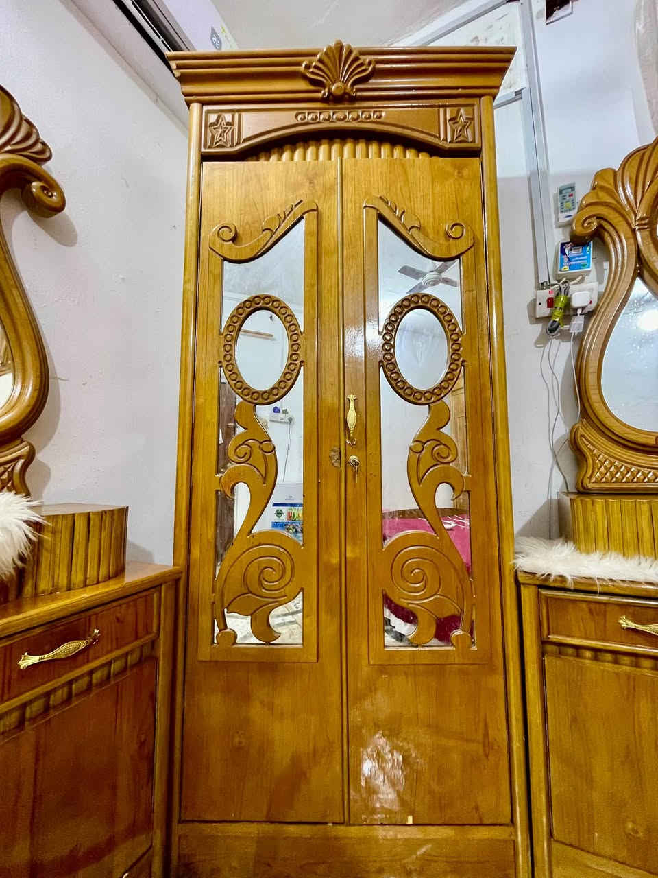 غرفه عراقيه نظيفه كلش البيع سعر 900 وبه مجال عنوان زبير رجآ مو شراي لايتصل ***********
