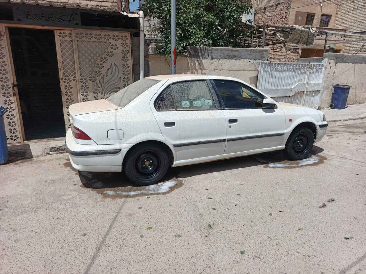 مساء الخير والعافيه حبايب كلبي سياره سمند خصوص بيض لبيع سياره مصبوغ عام وبي دوست معمر سياره كامل من  كلش لبيع غير متوجود ع نت تصل فقط شري العنوان بغداد مكان سياره هذا رقم صحاب سياره ***********
