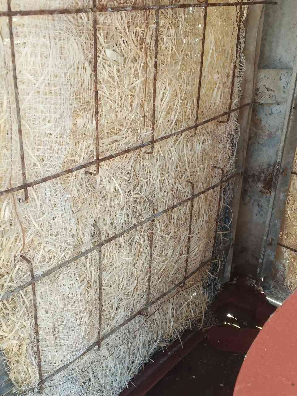 السلام عليكم مبردة للبيع نظيفه ماطور سرعتين تشتغل على الدگم كلشي بيها شغال ليف جدد رايدها بـ 50 ألف قفلها مكاني الحسينية ***********
