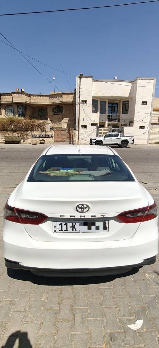 كامري 2022 LE
👑 تويوتا كامري LE موديل 2022  
 الأداء والمحرك:
• المحرك: 2500 CC بقوة 203 حصان 
• گير: أوتوماتيك 8 نمر (Direct Shift)
• 3 أنظمة قيادة: Normal / Eco / Sport
 التقنية والرفاهية:
• الشاشة: تدعم Apple CarPlay و Android Auto
• الرؤية: كاميرا خلفية بدقة عالية
• الراحة: كرسي السائق كهرباء (8 اتجاهات مع دعم ظهر)
 | تحكم ستيرن كامل | مثبت سرعة (كروز كنترول)
• التكييف: أوتوماتيكي ثنائي المناطق (Dual-Zone)
• المرايا والويلات: مري كهربائية | ويل ألومنيوم قياس 17 إنش
 | إضاءة LED أوتوماتيكية
 أنظمة الأمان والداخلية:
• الأمان الذكي (Toyota Safety Sense): مانع تصادم | رادار أمامي متكيف | تحديد وتتبع المسار
• الداخل: أسود بحالة ممتازة
• المشي: 124 ألف كم ( قابل للزيادة ) 
• اللون: أبيض
• رقم الشاسي: 4T1C11AK5NU684846
• الحادث امريكا: ضرر خلفي ( بالجنطة )
   بالعراق  وجود بارد باب جهة السائق وخلف السائق.
   السعر: 17,500 $ 
   مكان: النجف
   للتواصل خاص
   او:  ***********
