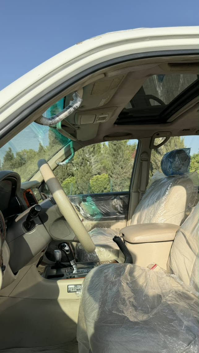بەناوی خوای گەورەو میهرەبان 
لاندكروزر مۆدیل ٢٠٠٦(مۆنیکا)
سەیارەکە مواسەفات GXR ی فوول فوولە رەقەم سلێمانیە بەناوکردن بە شەرت 
سەیارەکە وەکو بۆیاغ عام نیە بە عام دەیفرۆشم بێ ئەوەی زەربەی پێشی هەبی پێشی نوقتەی نیە 
مواسەفات:::
٦ پستنی ٤٥٠٠ 
سلایت 
سەلاجە 
بەخی لایت 
چوار جام کارەبا 
قفلی ئەکسل 
شاشە و کامیرەی بۆ بەستراوە 
٣ ریز کوشن
دەبڵ تانکی 
تەبرید مەرکەزی 
چەندین مواسەفاتی ترر  
سەیارەکە زۆر رێک و پێکە ماشاللە تاخم تایەی نوێی بۆ بەستراوە 
تەپەی گێریشی بە شەرت نیەتی  ...
گێڕ و مەکینە و کارەبایات و تەبرید و هەموو شتێکی بەشەرت 
سەیارکە لە هەولێرە 
*********** 
***********

⚜️ سلام عليكم اخوان ⚜️ 
تویتا لاندكروزر موديل ٢٠٠٦ فوول فوول مواصفات 
محرك ٦ سلندر ٤٥٠٠
سيارة رقم شمالي رقم سليماني 
تحويل ثاني يوم. 
سيارة مصبوغ عام بجم كبس 
مواصفات سيارة::
محرك ٤٥٠٠ 
فتحة صقف 
ثلاجة 
شاشة و كاميرا 
قفل اكسل 
٣ قطع كشنات 
بعد بي هواية مواصفات معروفة 
سيارة باربيل 
كير محرك كهربائي و تبريد و كل شيء بشرط 
تخم طايرات جديد و سيارة ماشاءالله كلش حلوة و مرتب جاهز مجهز 
*********** 
*********** أربيل, العراق
