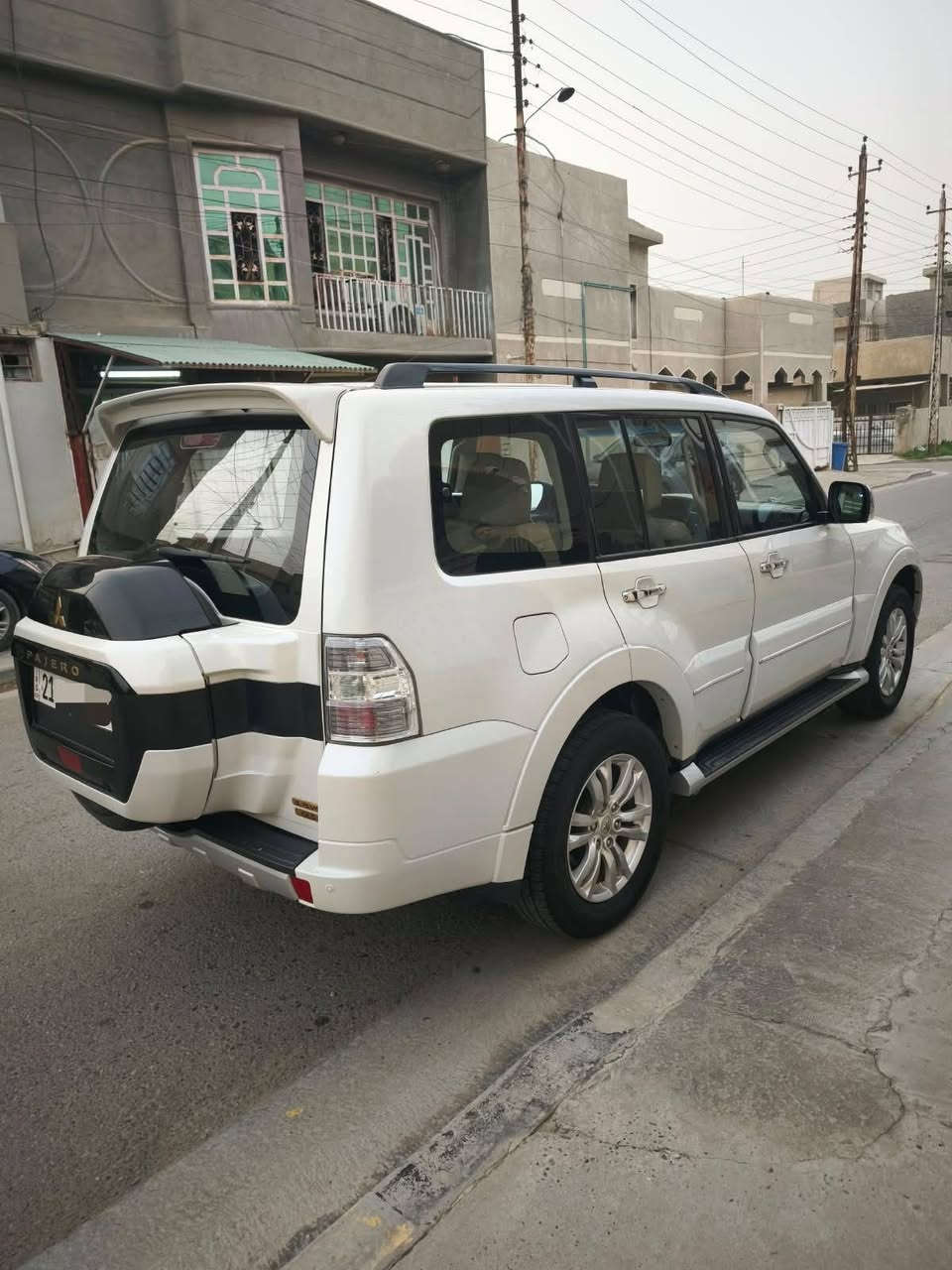 باجيرو ٢٠١٨ جديدة.
رقم سليمانية بأسمي شخصيا

تحويل مباشر

علامة ذهبية

مواصفات فول

مكينة ٣٨٠٠

فتحة سقف سلايد

ماشية ٧٣ حقيقي

بيها بارد اصبعين بالجاملغ فقط

باقي السيارة دمعة

السعر ٢٣٠٠٠ وبيها مجال

*********** بغداد الغزالية

اخوان السيارة جديدة وكلمن وسعرة

كلشي اكو بالسوك علق تعليق حلوو
