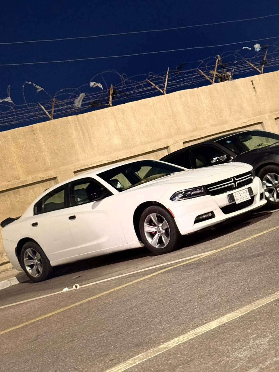 دوج جارجر مواصفات xt§ وارد خليجي
كشنات كهرباء
شاشة جبيرة
وباقي مواصفات الجارجر معروفة
السيارة حلوة ومرتبة ومصروف عليها
سيارة ما بيها ضربة فقط 3 قطع صبغ
رقم انكليزي سيارة سنوية توها مجددة شي على شي سيارة حلوة ونضيفة وما بيها كل نقص سيارة تسجيل جديد 2015
موديلها
تواصل فقط واتساب على هذة الرقم سعر 170 وبيها مجال
*********** 
العنوان البصرة حي بغداد Singapore
