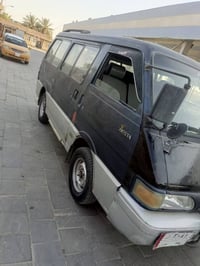 كيا 95 لون نيلي سياره جاهزه اي نقص مابيها شواصي نضيفة سنويه لل27 رقم ب...