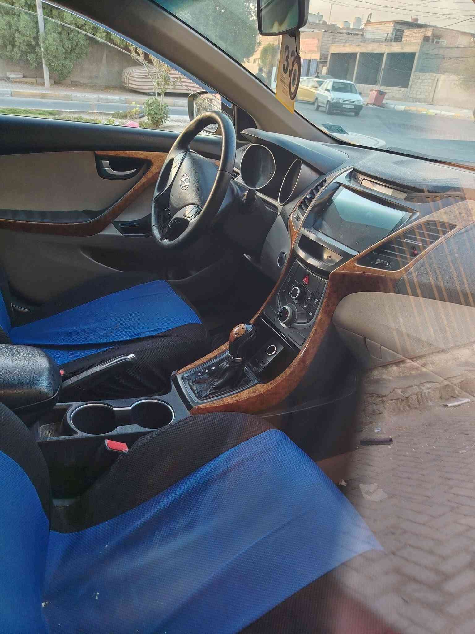 السلام عليكم
هونداي النترا موديل 2015 خليجي
فول مواصفات فتحه بصمه مري شفط تحكامت جهتين كشنات جلد تبريد قطعتين 5ويلكب 4دسك مكينه دوش
السياره كامله كبل للشارع تحول مباشر السعر 100  ا
السيارة بيها دعاميه خلفيه الاستفسار ***********
مكاني كربلاء
