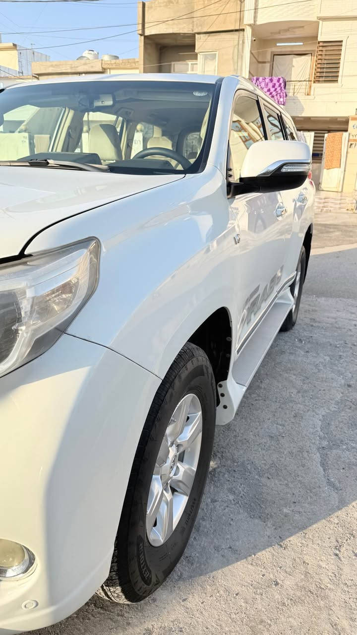 پرادۆ 2014. 6 پستۆن مواسفات VX فول فول زۆر خاوینە سەیارەی ماڵە 
سوکان کارەبایی لەگەل سلف دەجولێ و ڤۆلیومە
کشن کارەبا
بەسمە 
شاشە گەورە 
حساس 
ئاوینە شفت 
دەبڵ گێڕ
دەبڵ اکسل 
لایت حدسە لە کاتی سلف لێدان حساسە
دەرگا بەسمە 
بخاخ لایت 
سلایت 
٣ ریز کشن 
کشنی دواوە کارەبایی 
سەلاجە 
مواسفات VX فول فول سەیارەی ماڵەوەیە زۆر زۆر خاوینە تنها ١٤٠ هەزاری حقیقی رۆیشتیە بە شەرت 
٢ پارچە سبوخی هەیە 
بە سعرێکی زۆر مناسب دەیفرۆشین ئەگەر مشتەری نامە بنێرە یان تێل بکە 
                     ( ***********  ) whatsapp أربيل, العراق
