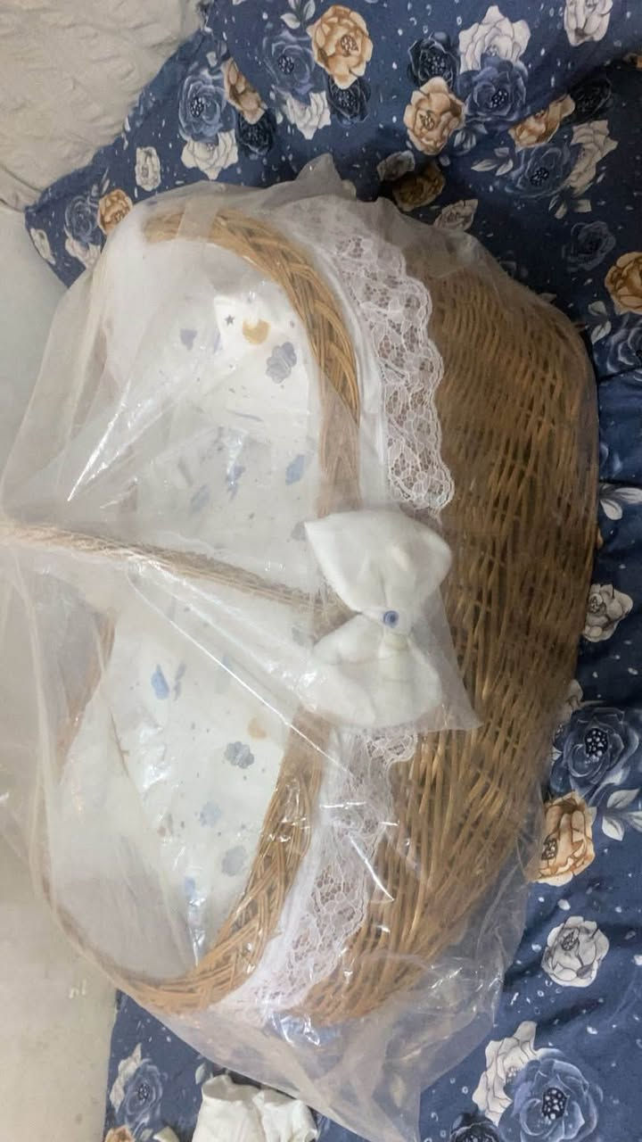 ‏سلام عليكم كارووك للبيع بعده جديد ما مستعمل سعر30الف بي مجال المكان بغداد حي العامل *********** واستاب
