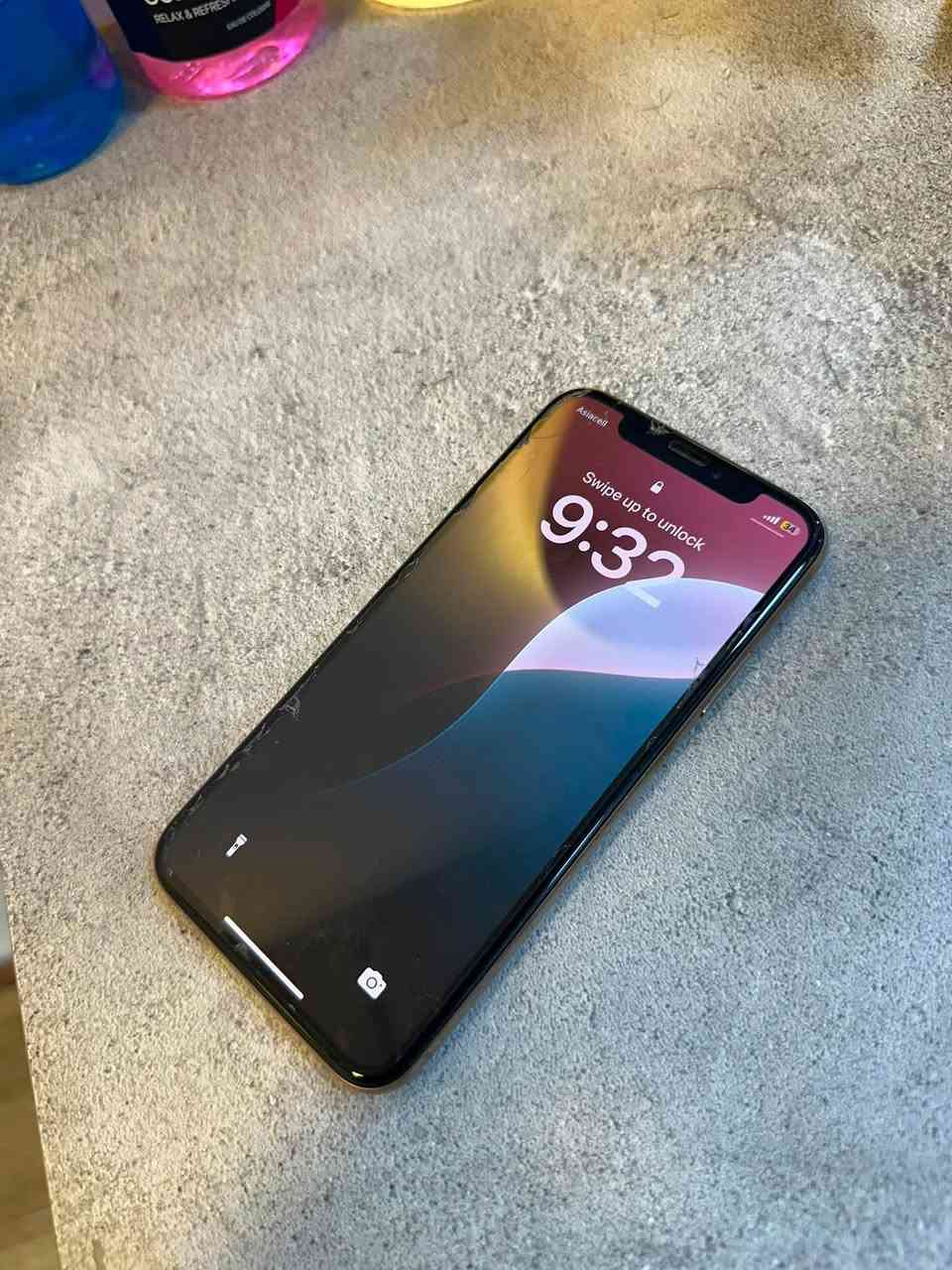 ايفون Xs للبيع جهاز ما مفتوح ع وضع شركه شرط ضمان 
ذاكره : 256 
بطاريه : 78 بلادي 
لون : ذهبي 
كل عيب ما بي الجهاز السعر 190 الف 
اراوس ايفون 7 لو 8 وآخذ فرق
رقم موبايل ***********
