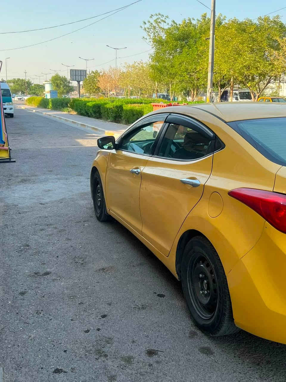 سلام عليكم  
النتر موديل ٢٠١١ 
البيع 
تبريد ثلج 
تخم تيار جديد 
وارد امريكي 
بسمي تحويل مباشر 
رقم بغداد 
شاشه وكامره وتبريد 
ضررها ٣ قطع صبغ 
سياره كامله وخير من الله 
وسعر ٨٥ وبيه مجال  
يردله بس دعاميات ترتيب ثنيهن
 عنواني المدائن سلمان باك 
***********
