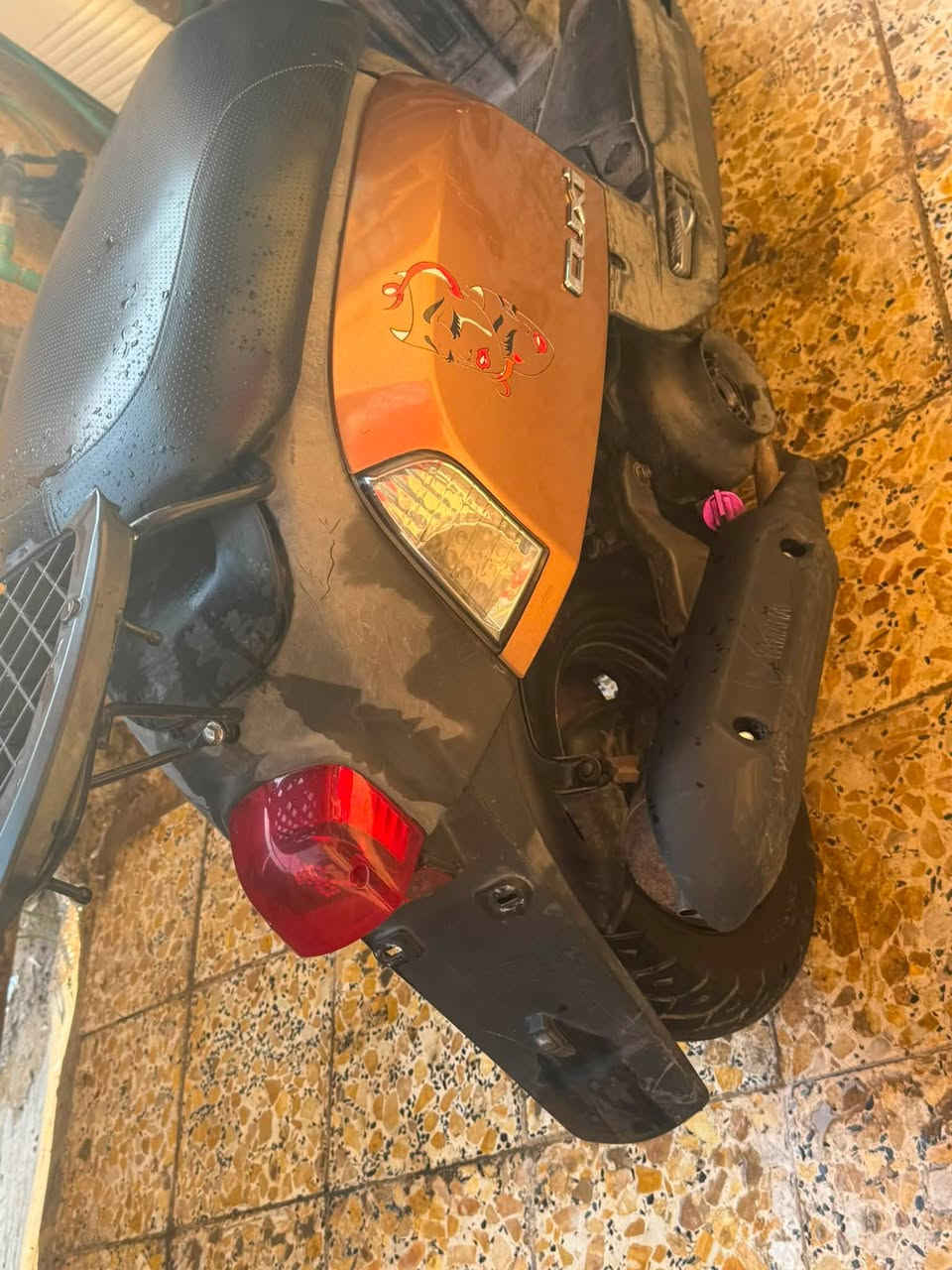 دراجه بوليس كبرته نضافه فول دراجه مامفتوحه وصل بيه ودراجه كهربياته جانن يشتغلن بسس الماي بعد ميشتغل بس كربيات مابيه ينقص مكينه نعامه كربلاء السوادن ***********توصل عل وتساب

