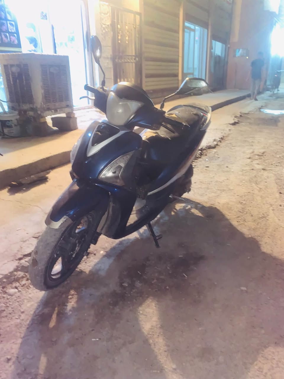 سيام  لبيع سعر 350بيها مجال عنوان بعقوبه

