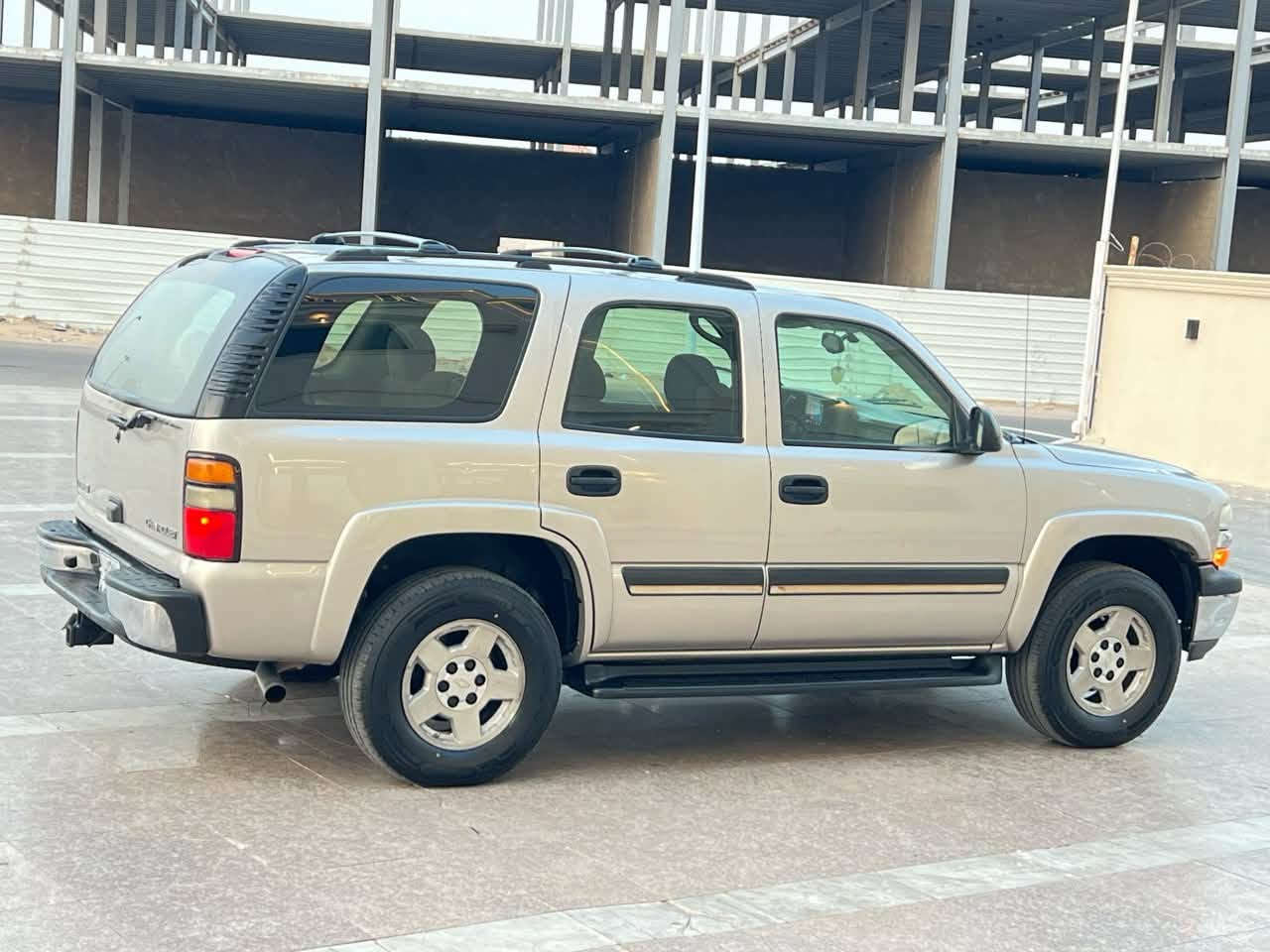 سلام عليكم لبيع شفرليت موديل 2005 مكينه كير تبريد 
حداديه سياره كلشي جديد مابيه نقص تحويل ثاني يوم سياره جديده سعره 132 وبيها مجال مكانه البصره تلفون ***********
