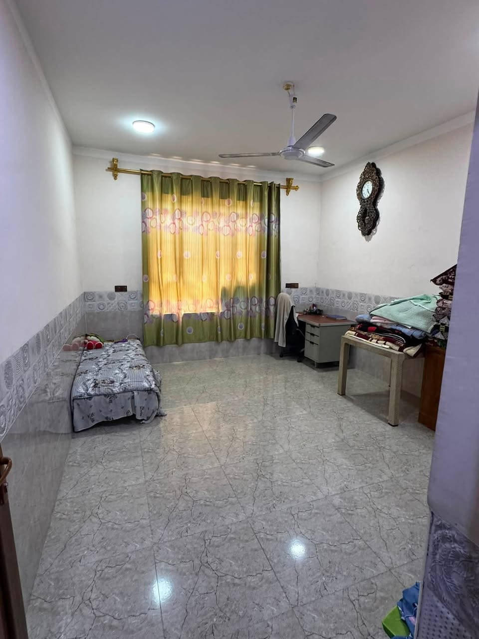 بيت للبيع مساحه 200 غرفتين نوم صاله ستقبال مطبخ كراج سياره كامل ويه السبالت 3 وكاونتر حطاطه محجر درج بيت  كامل مناقصه كلشي بعقوبه قرب جسر خرنابات منطقه شتال ***********
