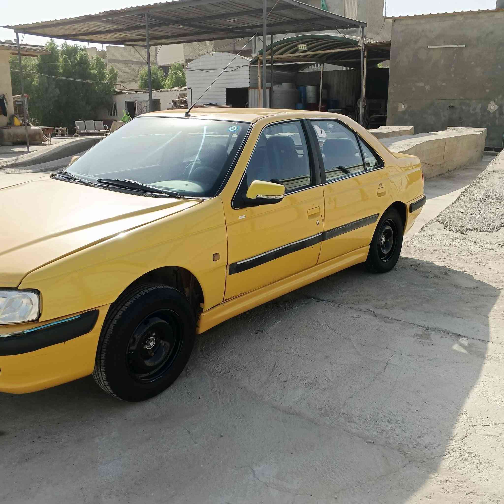 بيع سررريع       سعر 32 وبيه مجال للشراي
بيجو بارص 2015 للبيع 

مصفره هيئاه وغرامات تحويل ثاني يوم بسمي سياره 

سياره جاهزة من كلشي كير مكينه حداديه كله جاهز 
عليه ادمه كاملة من باتري جديد فيت بم جديد قوايش 
مشط سترين بلكلات منظومه بانزين كامله 

راديتر ومراوح كله جديد 
فقط التبريد مابيه مااعرف شبي إني اخذته هيج 

سياره بيه جاملغ يسره مبدل فقط وتجي تفحص يله تشتري 

عنوان بغداد قرب علوة الرشيد ***********

