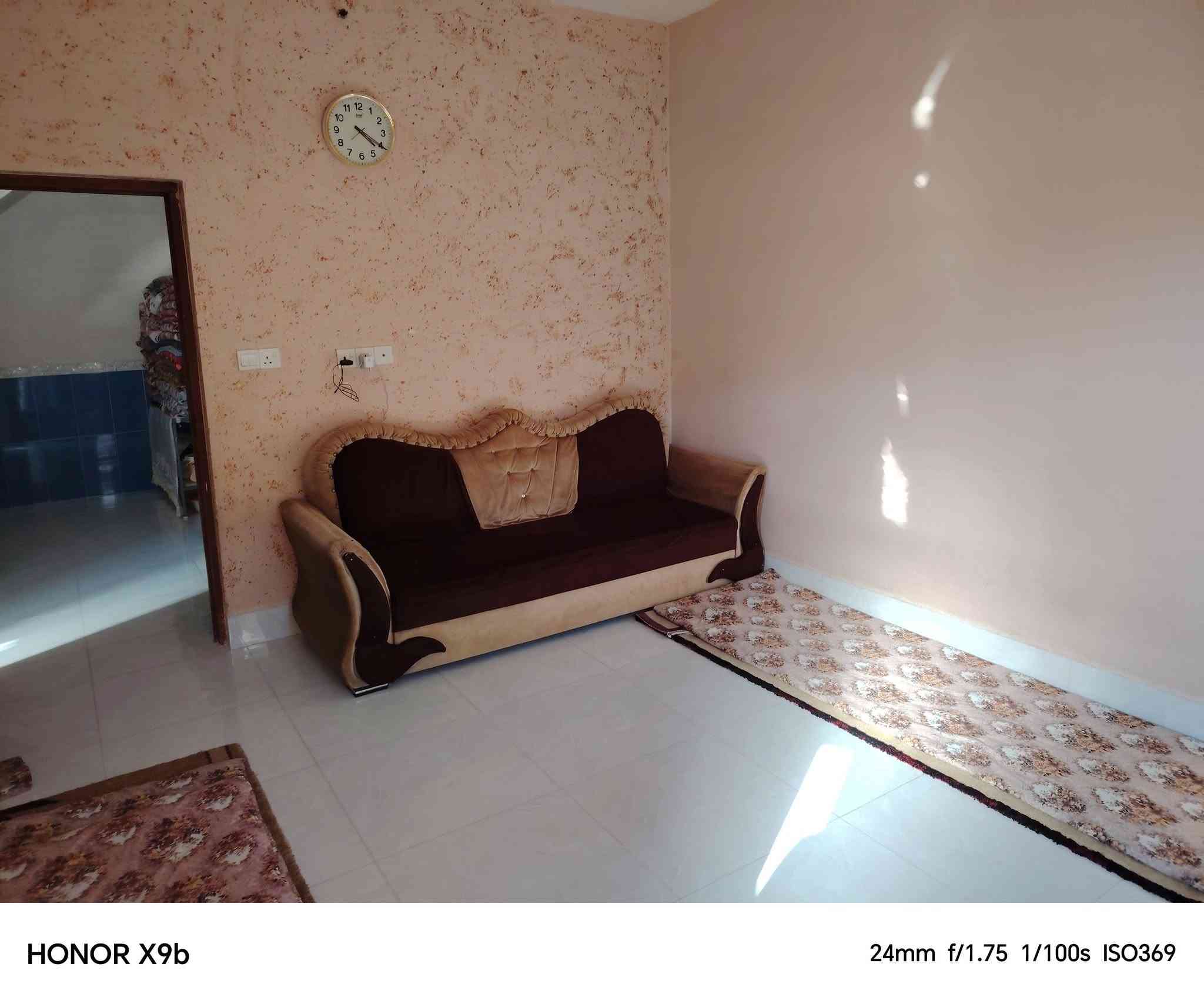 دار للبيع 100م طابو صرف
ركن حي ازوراء 77 قرب
على شارع 20 مقابل المستوصف
طابق ونص يحتوي على استقبال وهول ومطبخ 3غرف نوم
سعر المطلوب 87 ومجال بسيط
***********
***********

نص مكتوب في الصور:
- HONOR X9b 24mm f/1.75 1/890s ISO119
- HONOR X9b 24mm f/1.75 1/1161s ISO120
- HONOR X9b 24mm f/1.75 1/689s ISO100
- HONOR X9b 24mm f/1.75 1/2225s ISO101
- HONOR X9b 24mm f/1.75 1/1012s ISO100
- HONOR X9b 24mm f/1.75 1/900s ISO271
- HONOR X9b 24mm f/1.75 1/100s ISO369
- HONOR X9b 24mm f/1.75 1/900s ISO228
- HONOR X9b 24mm f/1.75 1/100s ISO100