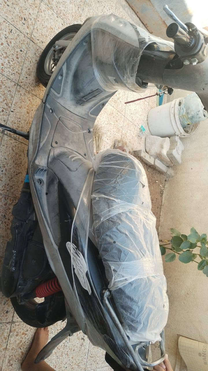 السلام عليكم دراجة ماكس سودة نظيفه وحلوة وكهربائيات شغاله بس سلف مايشتغل ومحرك مكفول نظيف دراجة ماتعبك ولا تصرف عليها احتاجيت علمود عمليه وعرضتها سعرها 600 ومجالها قليل حگ الجيه مكان الدراجة البصرة الامن الداخلي لتفاصيل عل رقم***********
