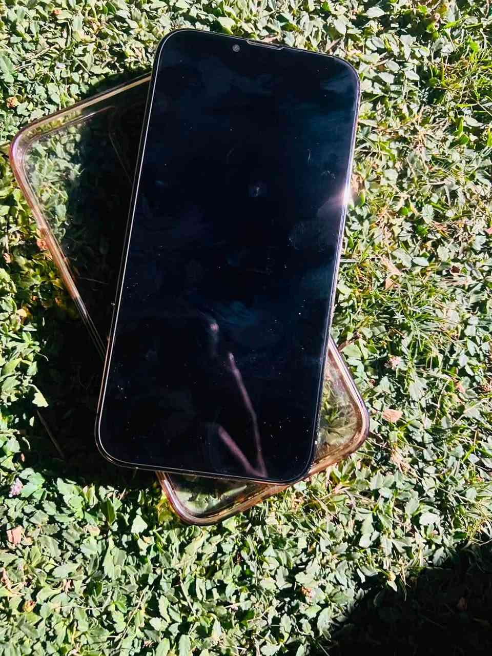 للبيع ايفون 13برو ماكس
بطارية 🔋 اصلية٧٩
بدل شاشة تجارية نوعية زينة
فيس ايدي واكف 
ضهر بي كسر خفيف
السعر خاص او اتصل ***********
