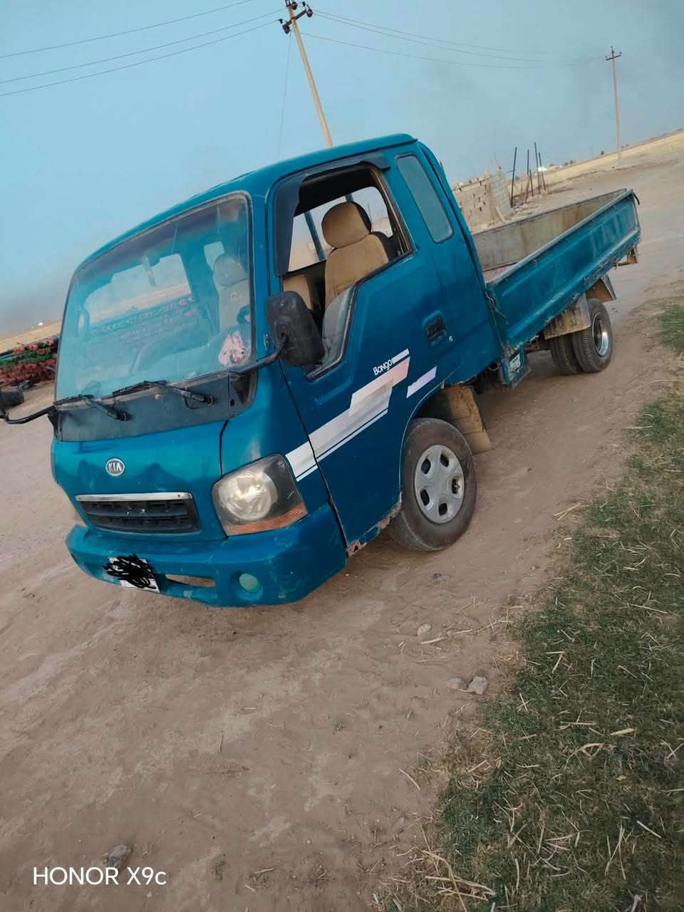 للبيع كيا 2001
السعر 27وبيها مجال 

‭***********‬
