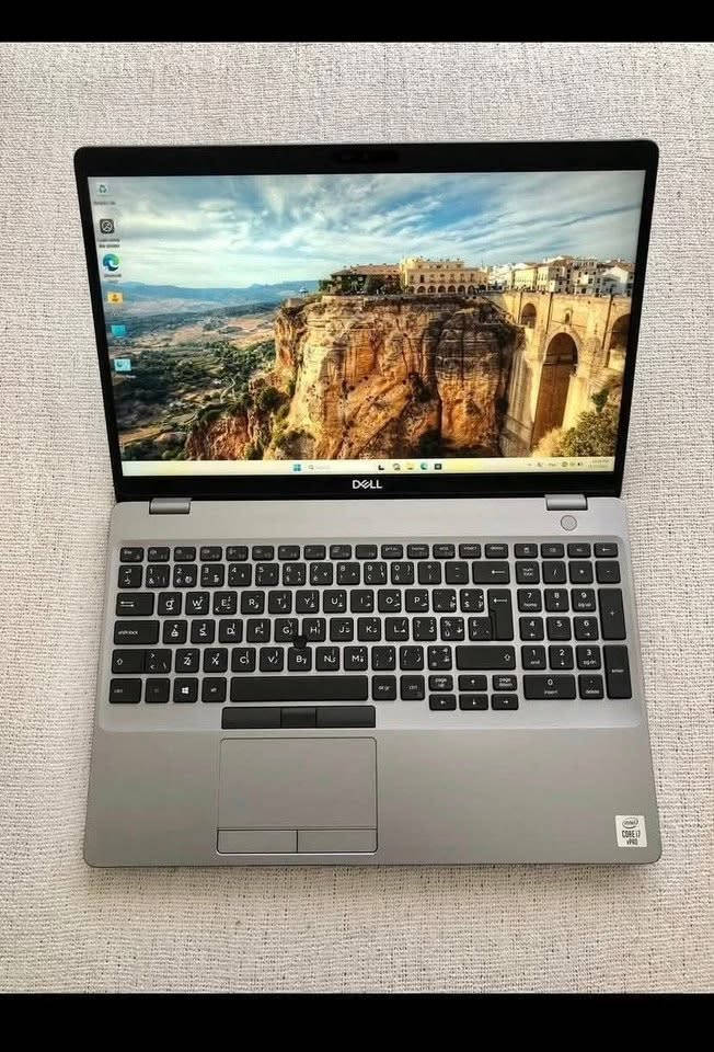 للبيع DELL I7 
الجيل العاشر
مواصفات موضحة بالصور 
التواصل واتساب 
توصيل موجود 
***********
السعر 600 بيها مجال
