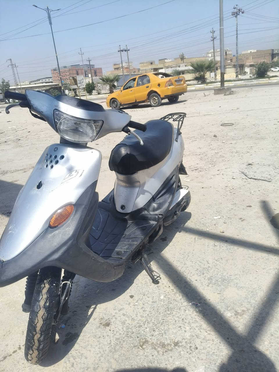 سلام عليكم بيجي للبيع ما مفتوحه دراجه كامله سلف هندر نقص باتري جيب باتري وفحص اشاير لايت بكلايت كله شغال دراجه نضيفه ترايشه موجودات سعره 300وبيه مجال قليل مكاني ناصريه مركز بتضحيه كفرات اصلي تواير جدد هاذه رقمي لشراي***********

