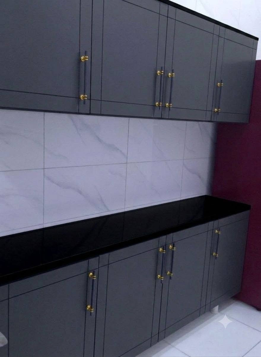 تخفيضات كلش حلوه
 كاونترات خشب تركيه mdf شغل مرتب الاصلي اسعار مناسبه جداً 280 الف فقطط 
متوفر خدمة توصيل للحجز خاص او واتساب *********** وبالخدمه 🫡❤️.
