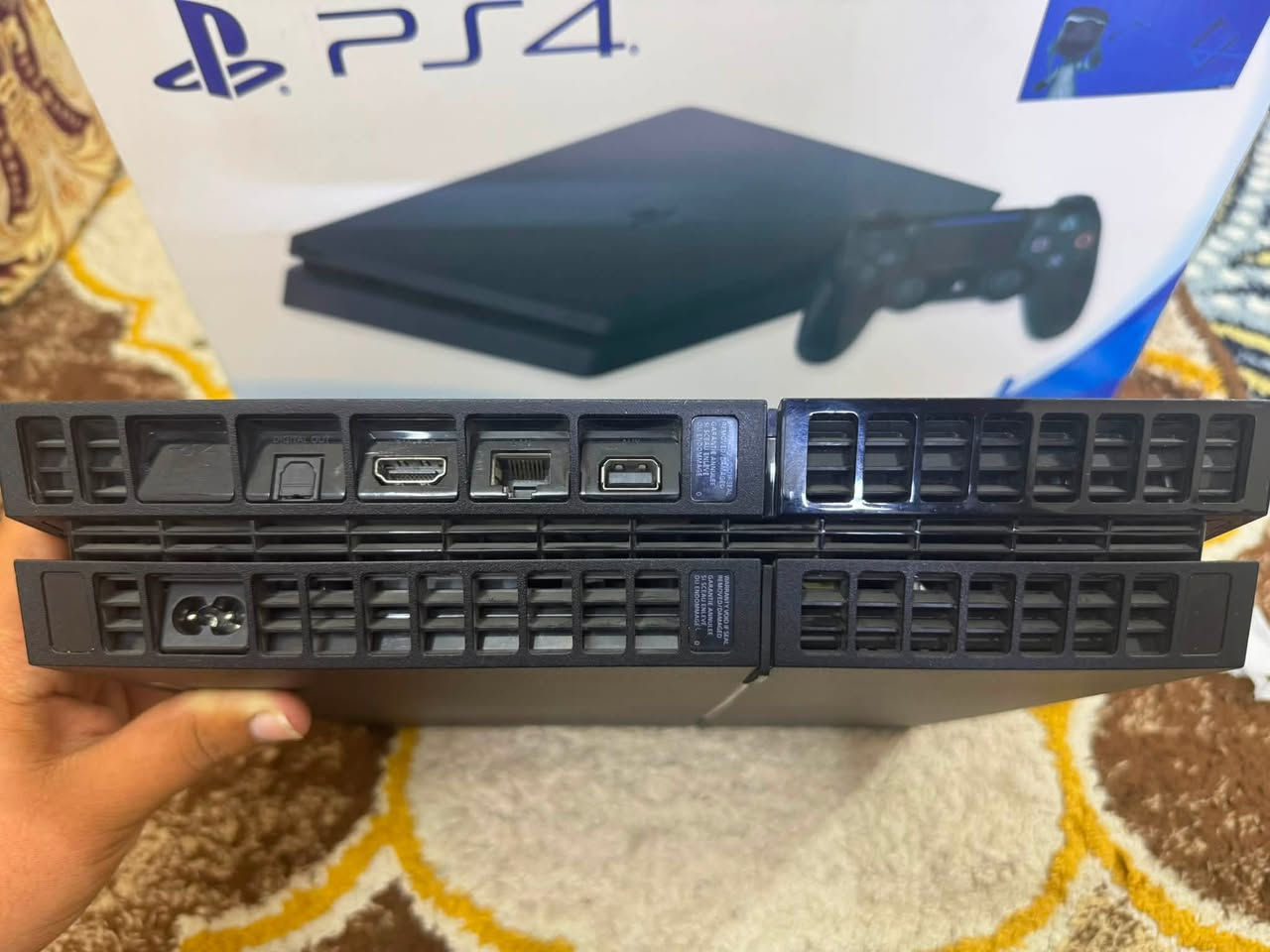 سلام عليكم
بلي4مهكر
نوعيه فات 
جهاز نضيف لك ستيكر. 
كامل ملحقات جوستك 1
ألعاب =GTA v
كراش
اله الحرب الجزء 4
بتل فيلد الجزء 4
بيس2027
السعر خاص 
رقم:***********
