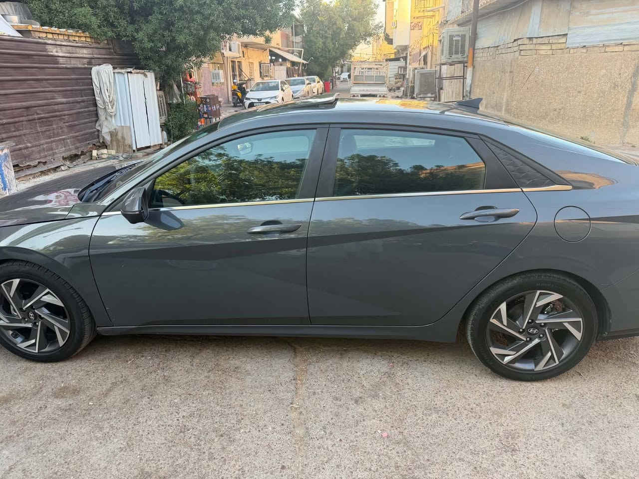 الانترا موديل ٢٤ سياره فووول ليمتدد مزووعه مواصفات ماشيه ٢٩ كيلو متر مو ميل مكاني بغداد  ***********
