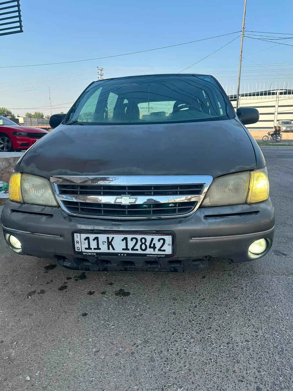 السلام عليكم ورحمة الله وبركاته 
شوفرليت بونتياك 
2000
كير  تعليك
رقم بغداد دولي بسمي 
كفاله  بدون ضربه ولا صبغ 
مكينه V6 3400ccبلاديه 
كير جديد 
مكينه جديده
حداديه كفاله
لايتات زنون 
كهربائيات كله شغاله 
تخم تاير جديد صاله سبوع من شديته
السياره جديده مابيه نقص برغي وين ميعجبك افحص 
السياره نضيفه وجاهزه من كل شي وبلعافيه الي ياخذه 
مكاني كربلاء 
السعر 54
***********
