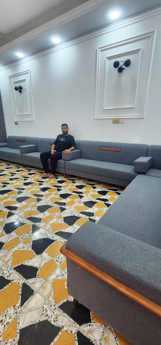اللهم صلي عل محمد وال محمد 
تم تحهيز تخم ديوان عمل عراقي درجه اولي 
الى احد زبائننا الكرام
فصال ضمان خمس سنوات
الهيكل بلوك  18 ملم
الاسفنج مميز اول ضمان خمس سنوات
١٠ سم مغطاه بطبقه بولستر
القماس قديفه تركي
الارجل خشب زان مع فريم زان
معمل ومنزليات الكرار  شارع المجمعات مقابل مجوهرات العكيلي
باداره كرار كاطع
***********
